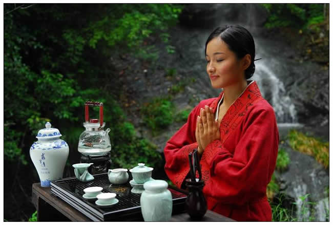 優(yōu)秀獎(jiǎng)  丁長(zhǎng)杰《名茶寓禪意 》